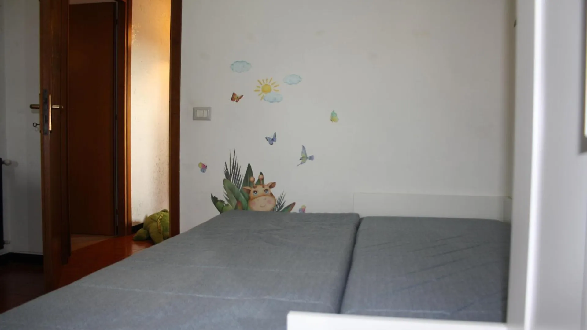 Apiro 11 Apartment Rome