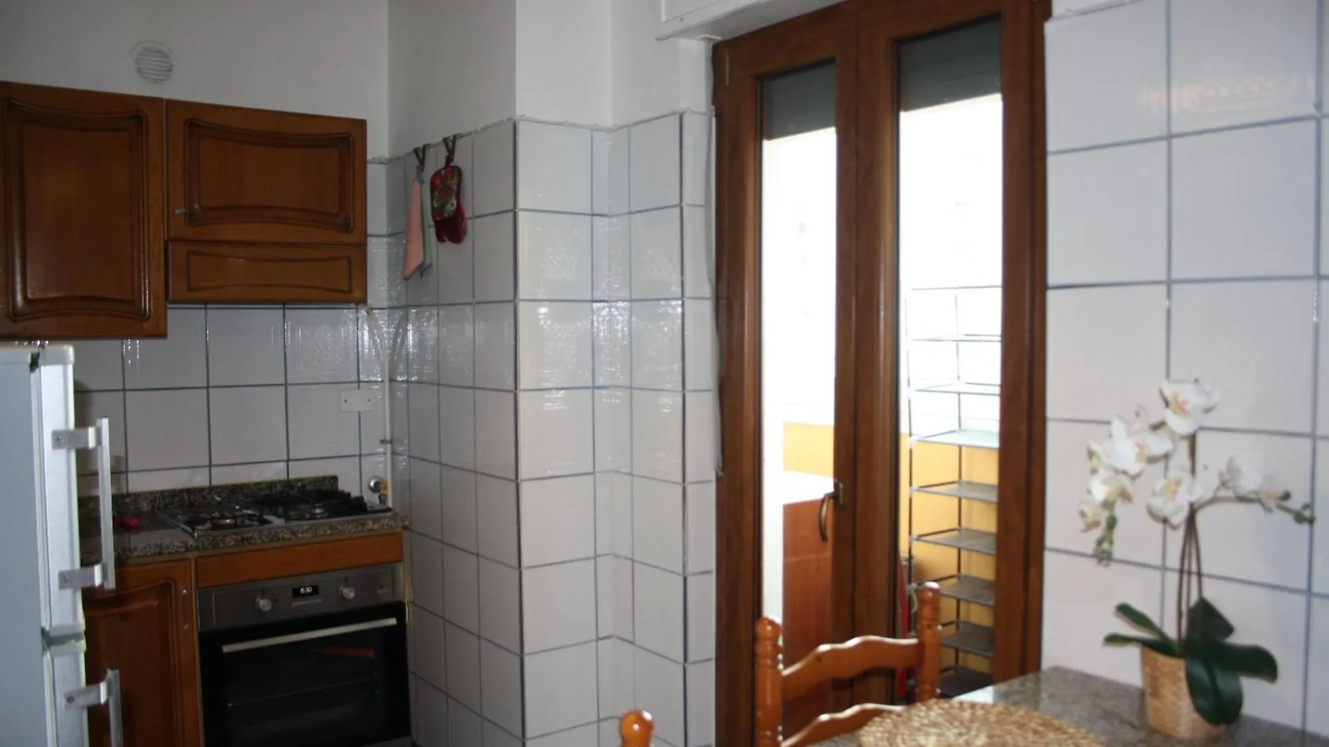 Apiro 11 Apartment Rome